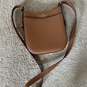 kate spade leather cross body purse like new